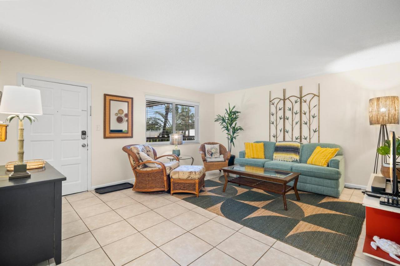 Waves 18 Apartment St. Pete Beach Ngoại thất bức ảnh