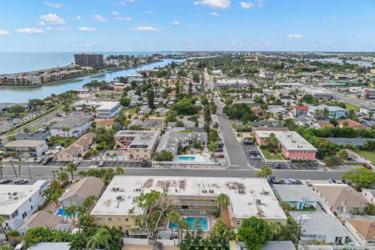 Waves 18 Apartment St. Pete Beach Ngoại thất bức ảnh