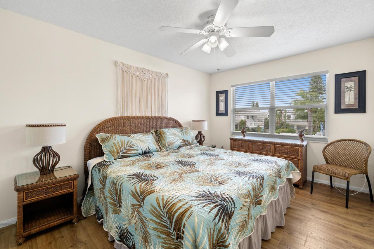 Waves 18 Apartment St. Pete Beach Ngoại thất bức ảnh